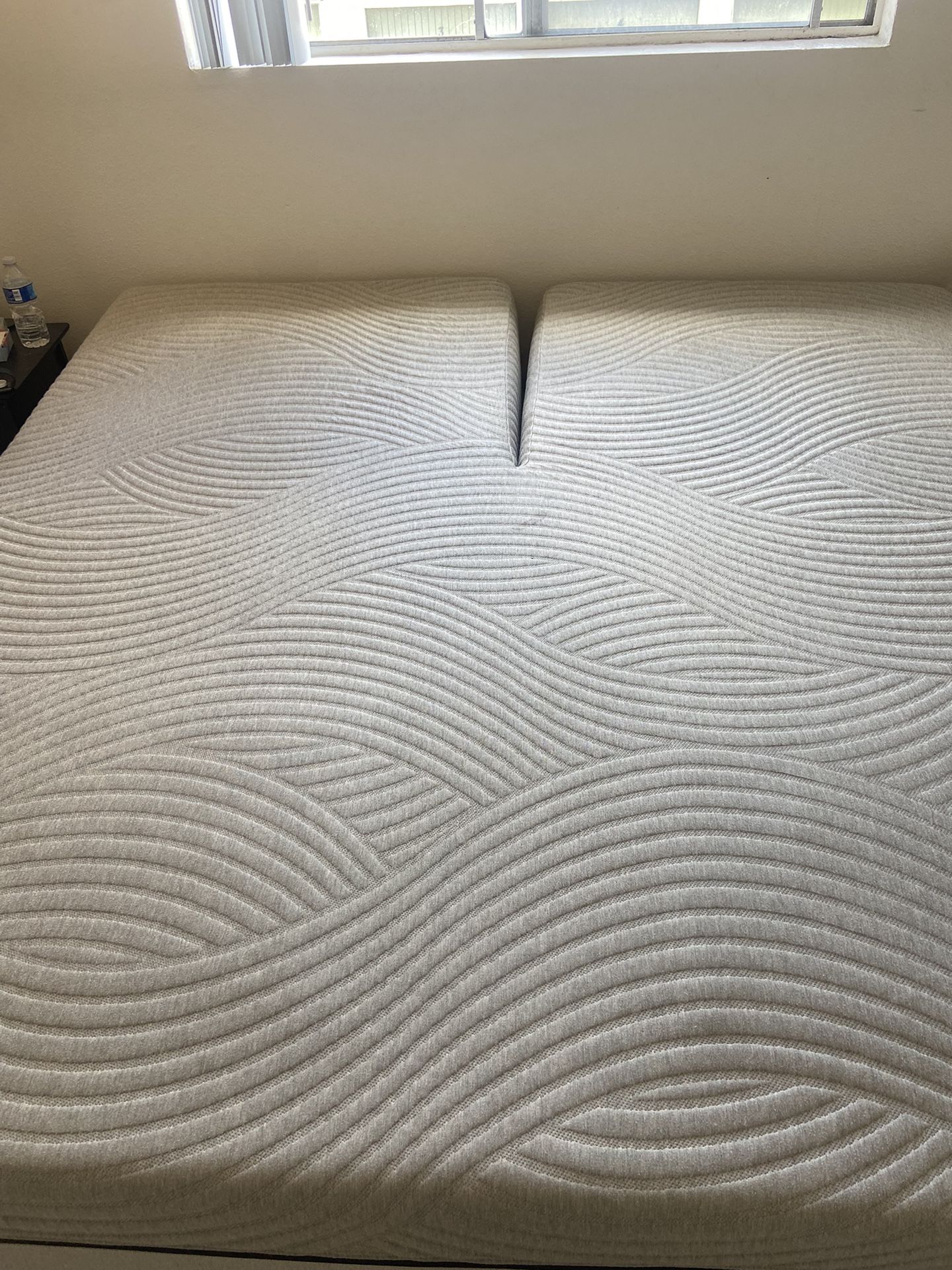 Sleep Number i8 Smart Bed (Flextop King) with Limitless Adjustability