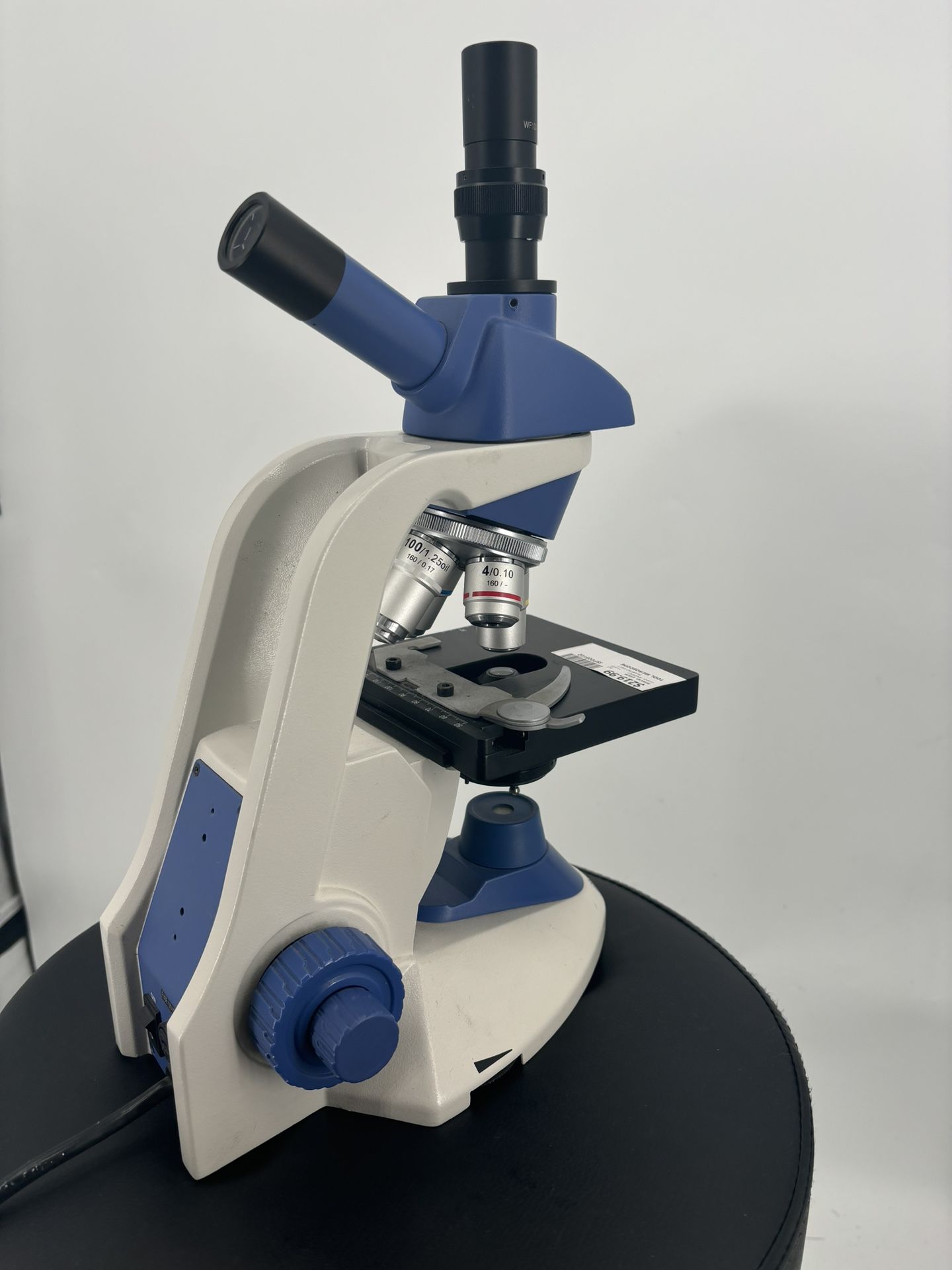 Microscope