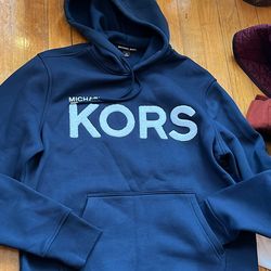 Diferente precio ,,, mucha ropa en venta .