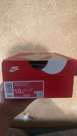 NIKE Dunk Low