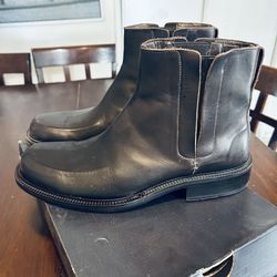 Giorgio Armani Black Leather Boots  Size (9-9.5 U.S.)  EU/Italy 42