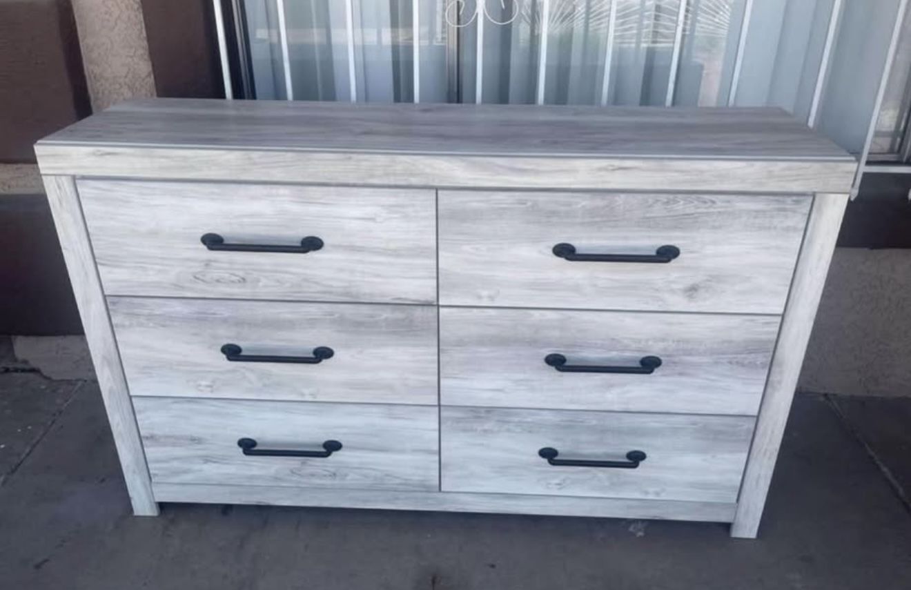 Cambeck large Dresser With Mirror