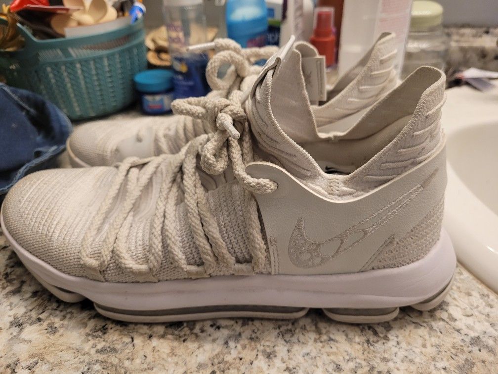 Nike KD 10 Size 11 Mens