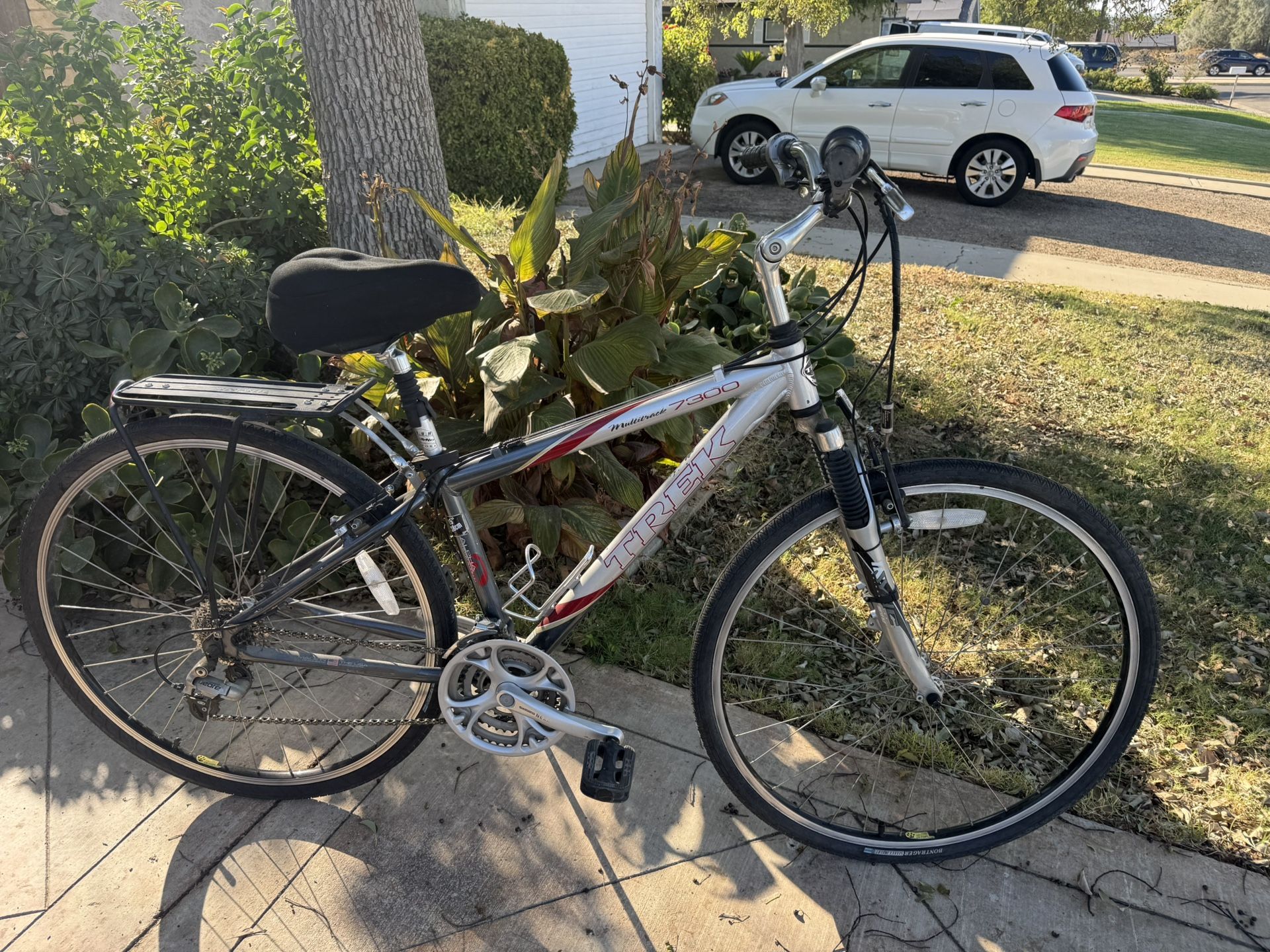 27” Trek Mountain Bike In Good Shape 