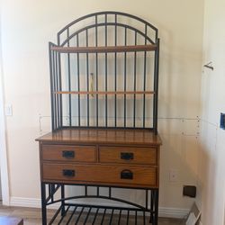 Unique Baker’s Rack