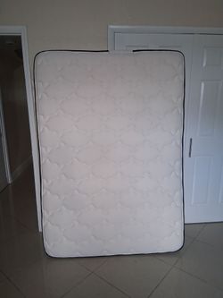 Full Size Mattress and Boxspring