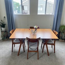 Beautiful West Elm Acorn Dining Table Mid-Century Modern With Expandable Leaf