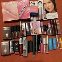 Bundle Lipstick, Lipgloss And Free LANIEGE SLEEPING LIP BALM