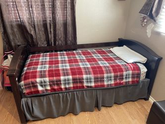 Twin Bed With Mattress 