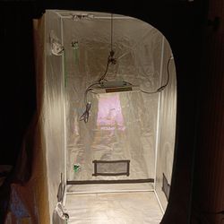 Grow tent