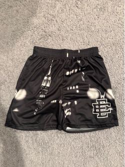 black & white New York City skyline Eric Emmanuel shorts #nyc #summer