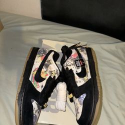 Supreme x Nike Dunk Low 8.5