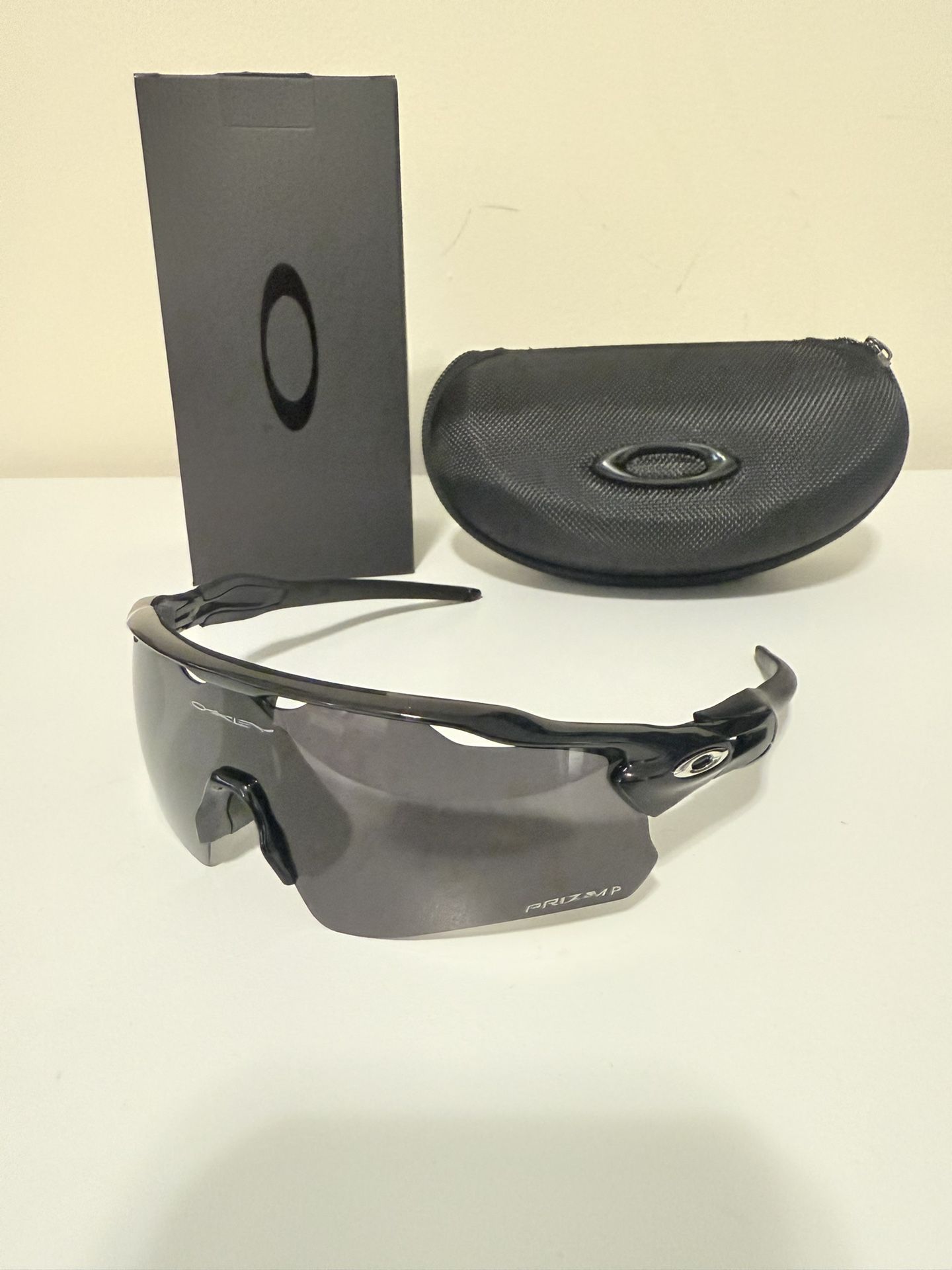 oakley sport sunglasses