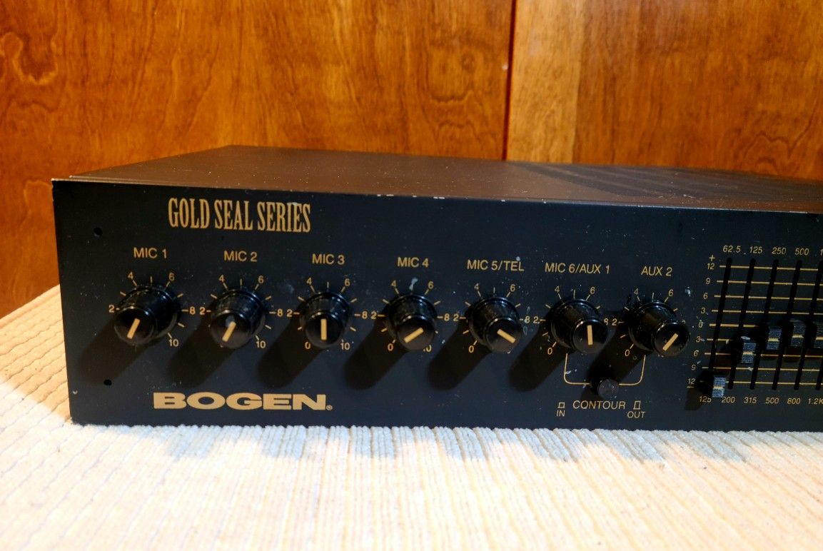 Bogen Gold Seal Series GS3-150 Amplifier