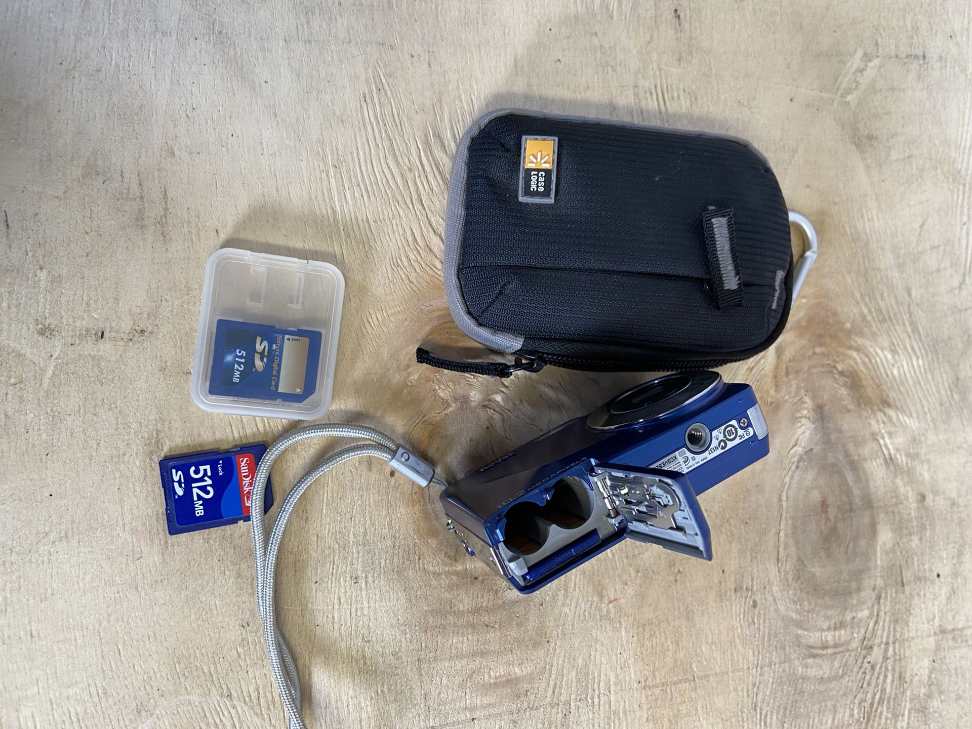 Kodak EasyShare C180 10.2MP Digital Camera Blue for Sale in Schaumburg
