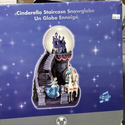 Cinderella Snowglobe 