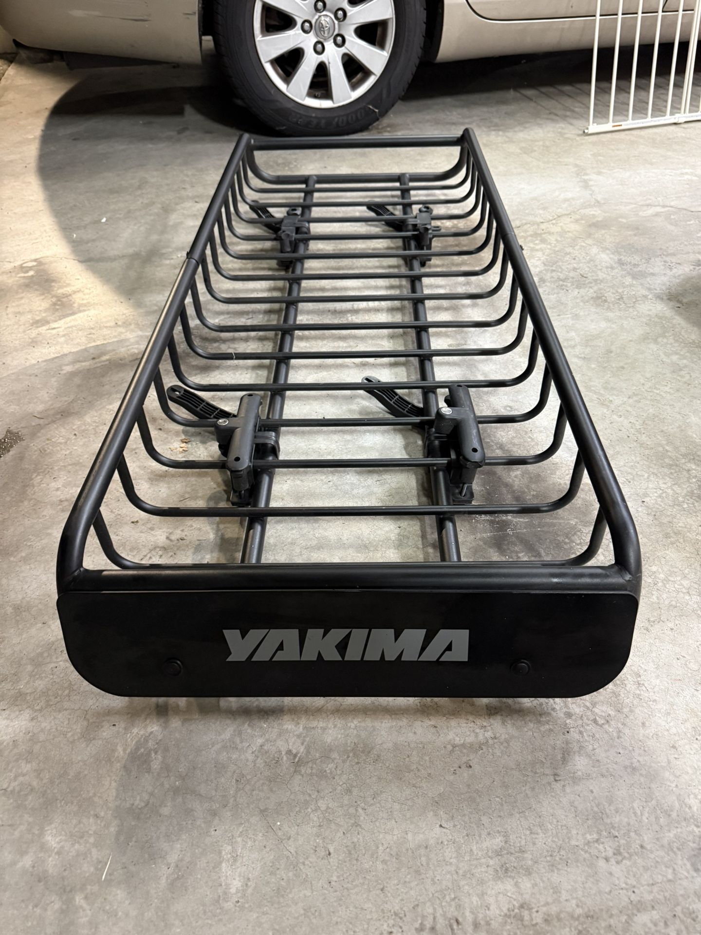 Yakima Roof Basket Skinnywarrior