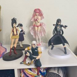 anime figures 10$ ea/ no box