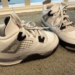 Jordan 4 White Cement 