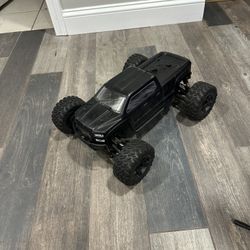 1/10 ARRMA BIG ROCK 223S