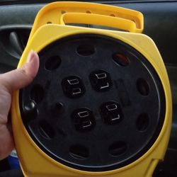 Extension Reel Cord 25 Fts  4 Outlets Connection 