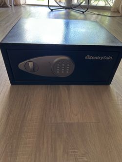 Steel Security Safe by Sentry Safe