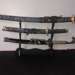 3 Collector With Stand