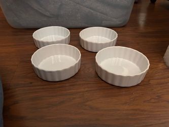 Set of 4 White Ceramic Ramekins