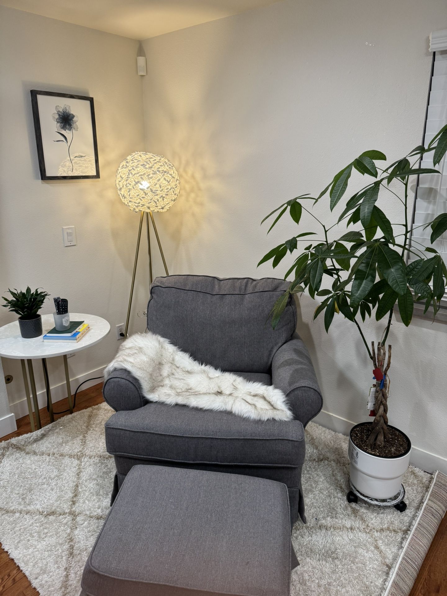 360° Swivel Rocker Recliner Chair