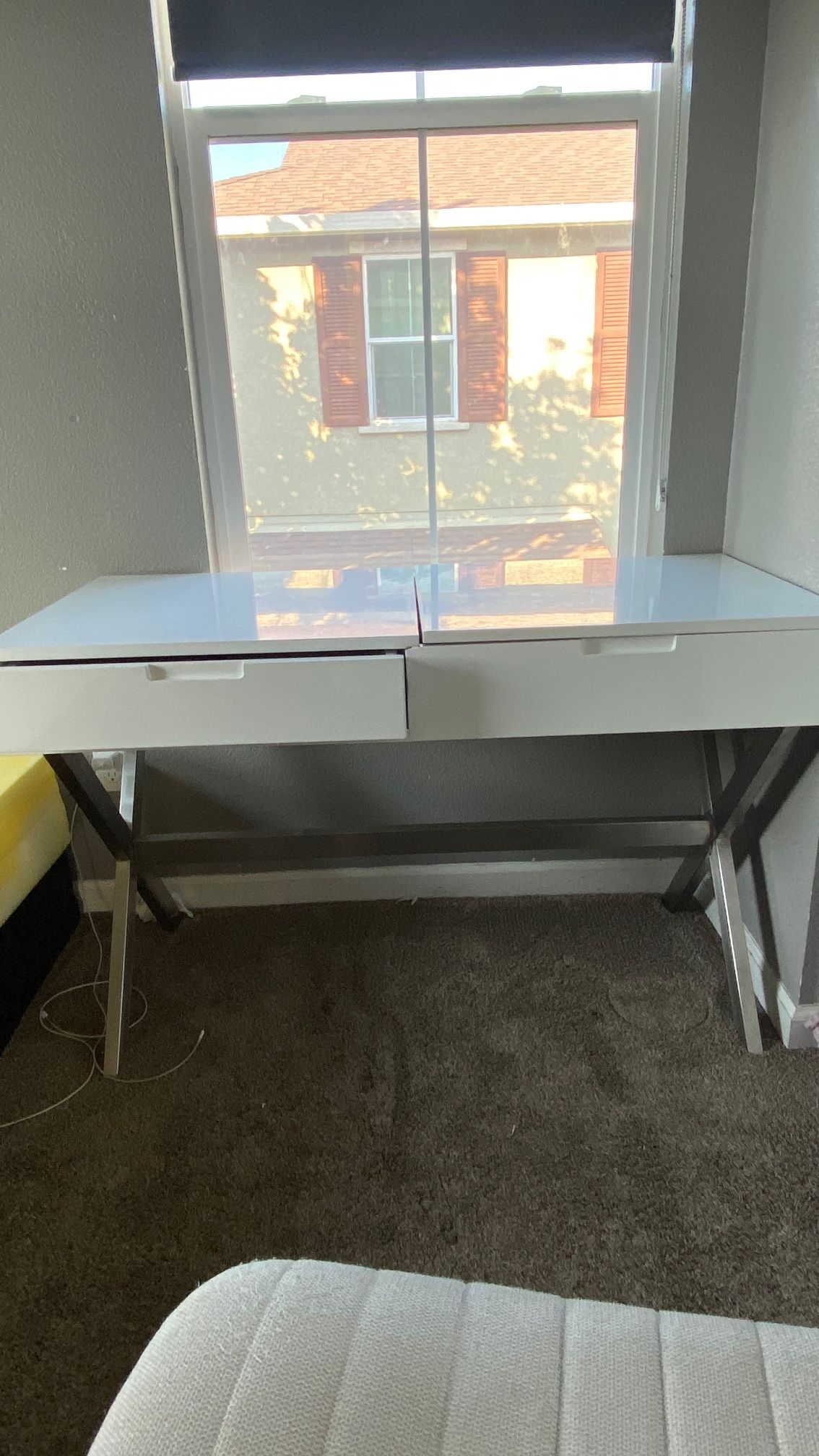 Desk/vanity