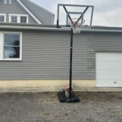 BASKETBALL HOOP