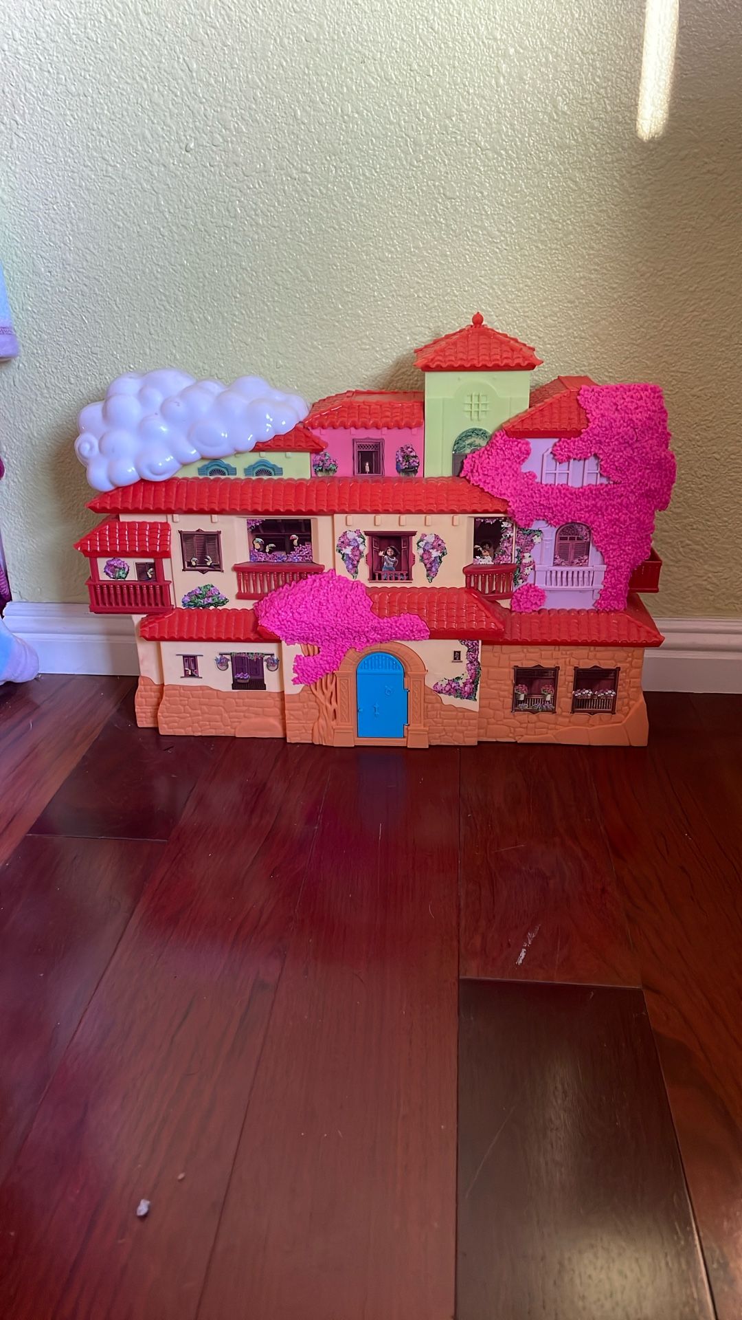 Encanto Doll House $10 OBO