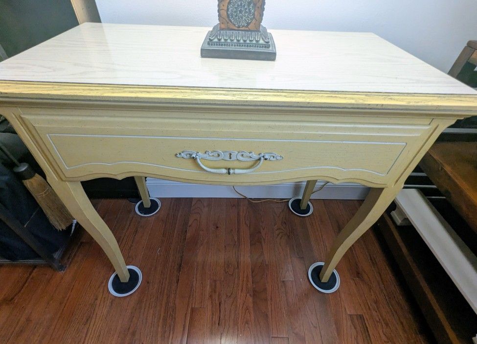 Computer laptop office decor Desk with drawer in creamy off white almond color measures 32" wide x 30 1/2" high x 17" deep in good condition 