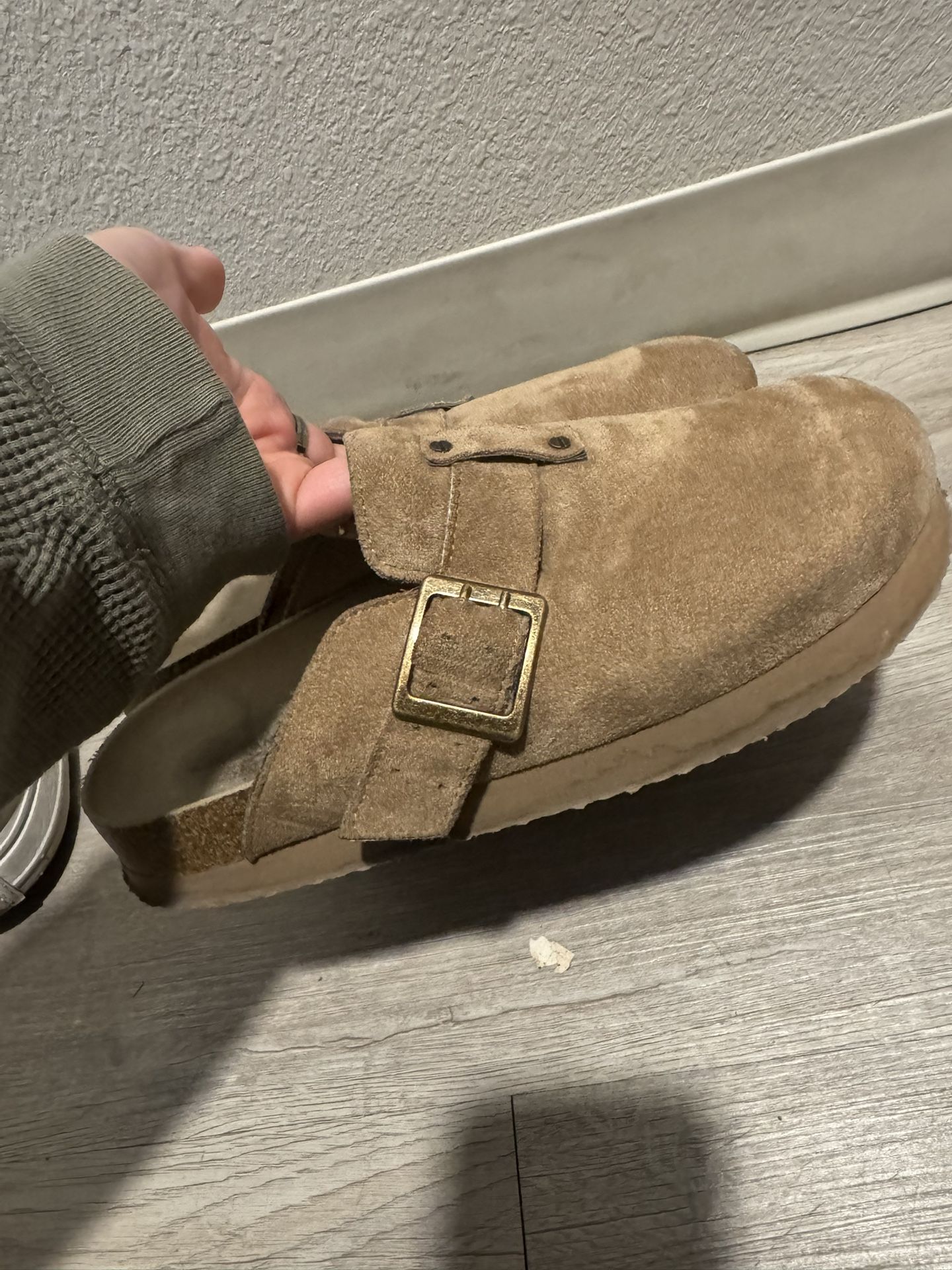 American Eagle Clogs - Women’s Size 8