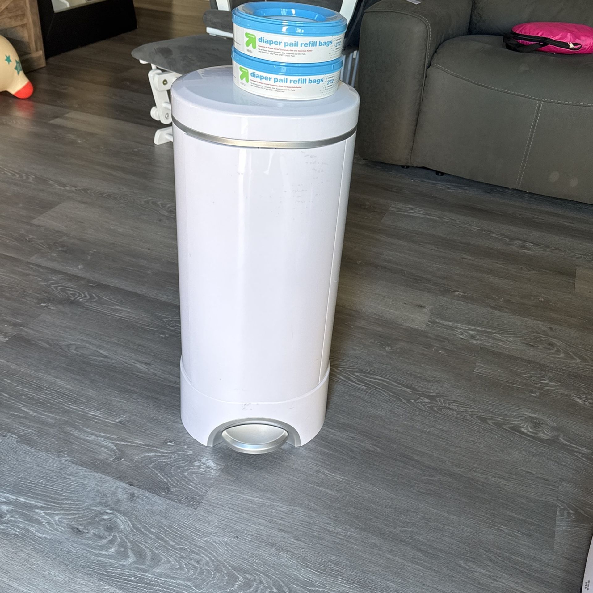 Diaper Trash Bin