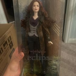 2010 The Twilight Saga: Eclipse Victoria Doll Barbie Collector Pink Label NIB