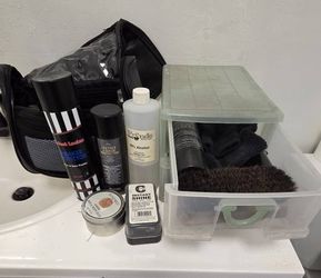Shoe & Sneaker Care / Polish Kit with Organizers