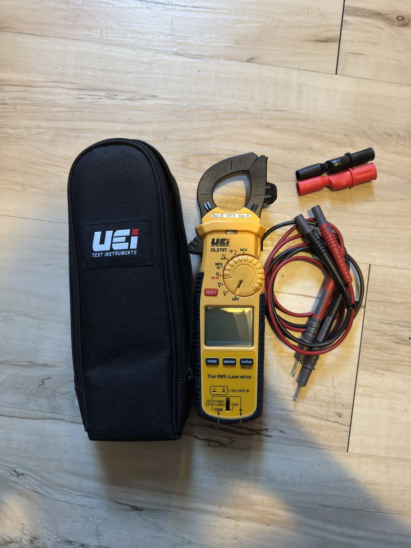 UEI DL579T Dual Display True Rms Clamp Meter