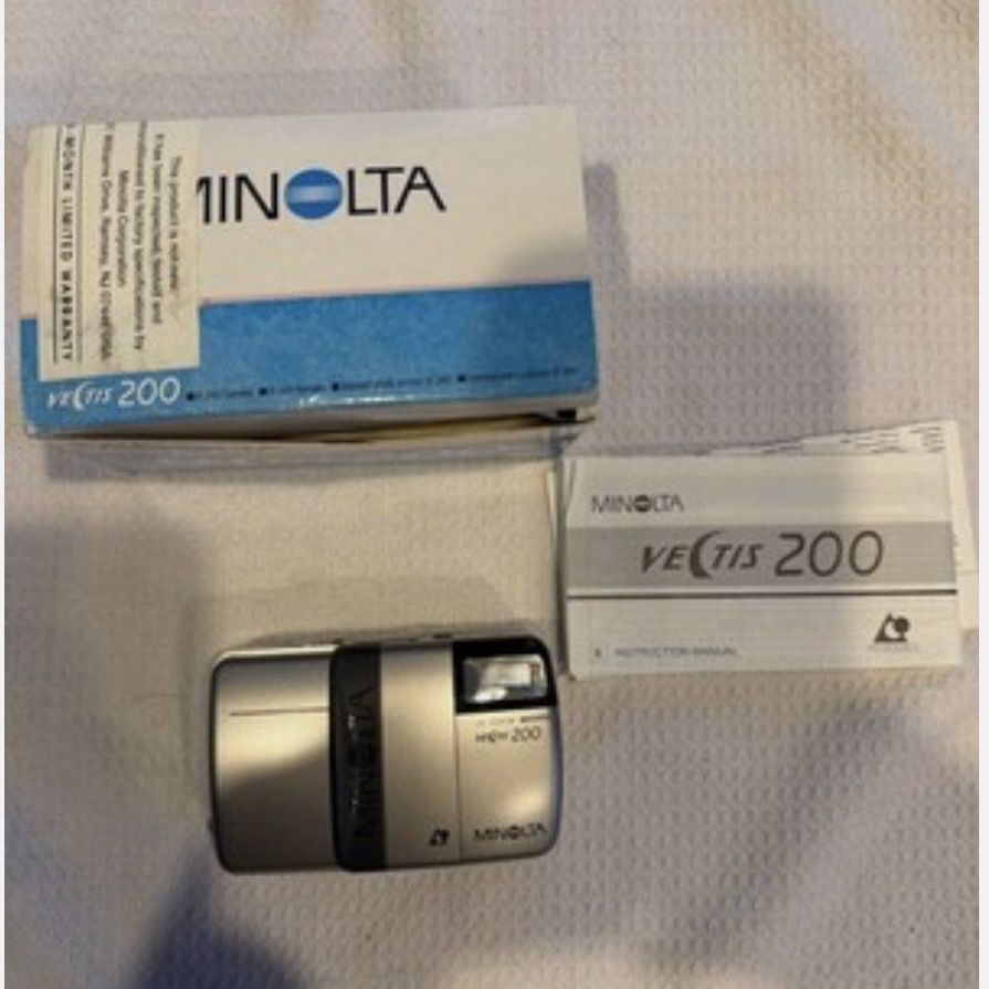 Minolta Vectis 200 APS Point & Shoot Film Camera.