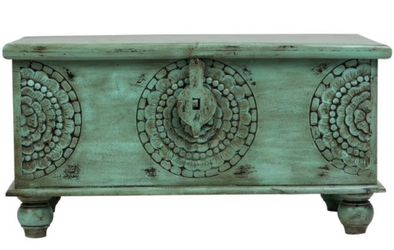 Handmade Wanderloot Leela Green Medallion Coffee Table Trunk (India)