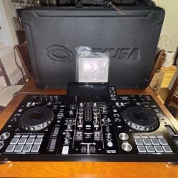 XDJ/RX3 + Streamline/Carrying Case With/Box and/Tags