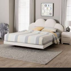 Platform  Queen Bed with Scalloped Headboard - Low Profile  Boucle Upholstered Bed Frame(New In Box )