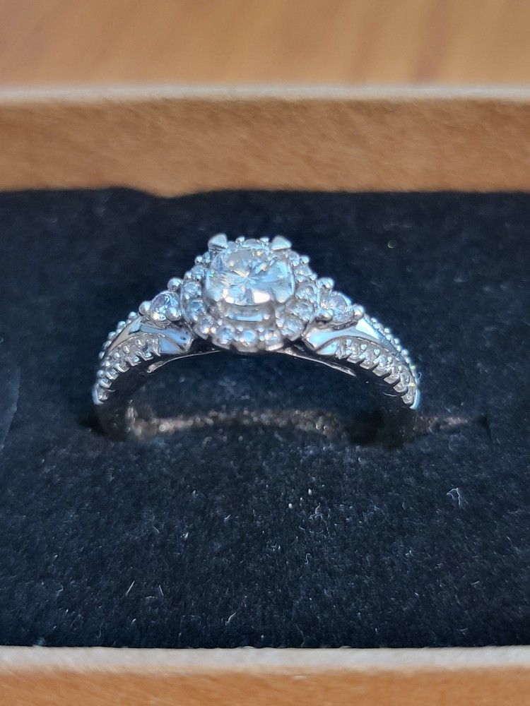 $700 1/2 CT 10K White Gold Engagement Ring Size 5/6