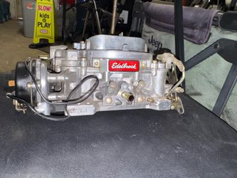 Edelbrock Performer Series 1406 600 CFM 4-barrel carburetor