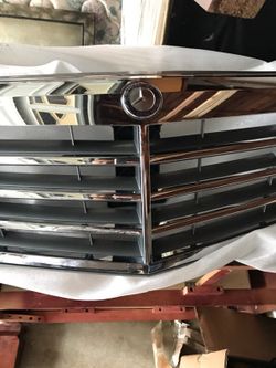 2008 C300 grill