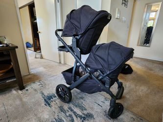 UPPAbaby VISTA V2 Bundle – Mint Condition Double Stroller & Bassinet. In Tarzana