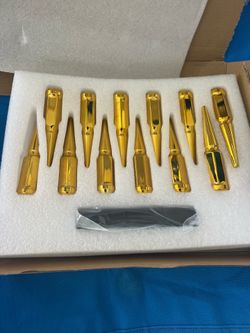 Gold Spike lugnuts