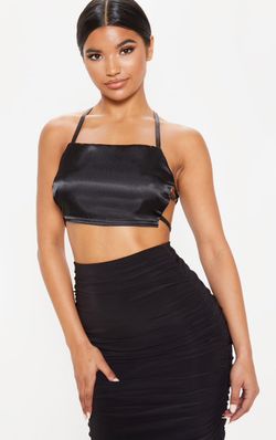 PrettyLittleThing Crop Top