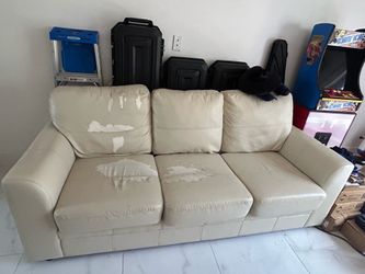 Queen size hide a bed/Couch