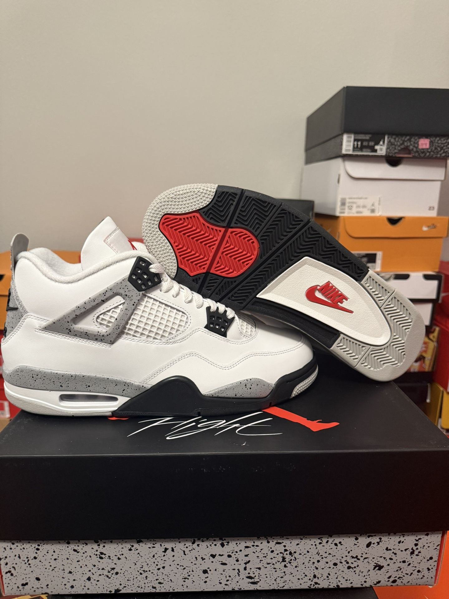 Jordan Retro 4 “White Cement”